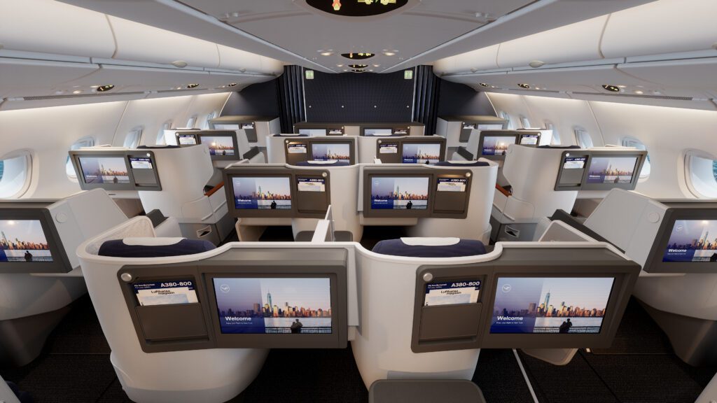 ルフトハンザの改装A380が新ビジネスクラスでロサンゼルスに到着