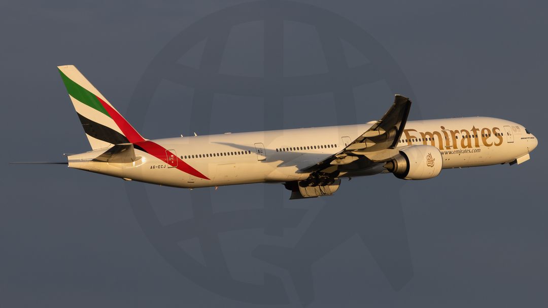 Photo of A6-ECJ - Emirates Boeing 777-300ER at SIN on AeroXplorer Aviation Database Photo of A6-ECJ - Emirates Boeing 777-300ER at SIN on AeroXplorer Aviation Database
