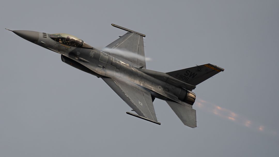 Photo of 92-3906 - USAF - United States Air Force General Dynamics F-16 Fighting Falcon at N/A on AeroXplorer Aviation Database Photo of 92-3906 - USAF - United States Air Force General Dynamics F-16 Fighting Falcon at N/A on AeroXplorer Aviation Database