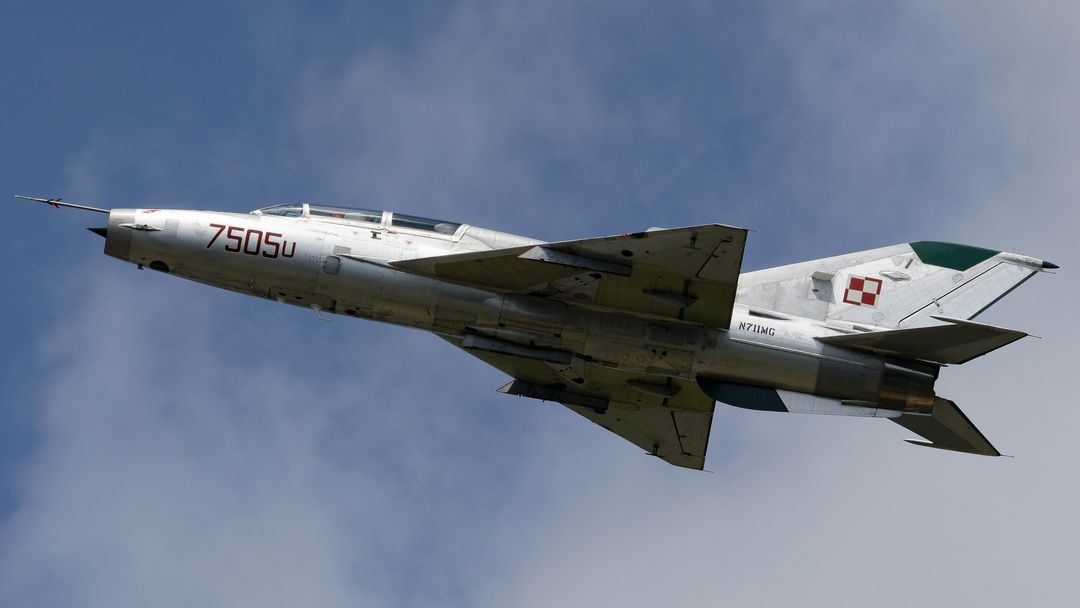 Photo of N711MG - PRIVATE Mikoyan-Gurevich MiG-21 Fishbed at PIE on AeroXplorer Aviation Database Photo of N711MG - PRIVATE Mikoyan-Gurevich MiG-21 Fishbed at PIE on AeroXplorer Aviation Database