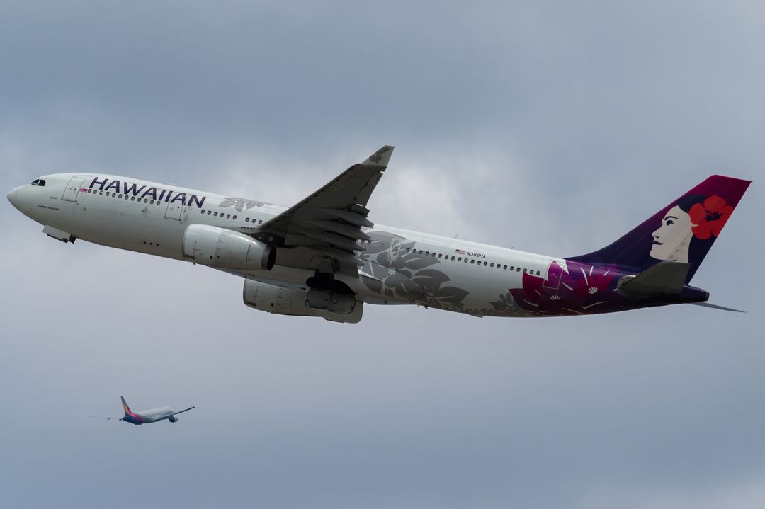 Hawaiian Airlines Airbus A330-200 registration  on final approach at Daniel K Inouye International Airport (HNL/PHNL) photographed by  on 05/26/2018