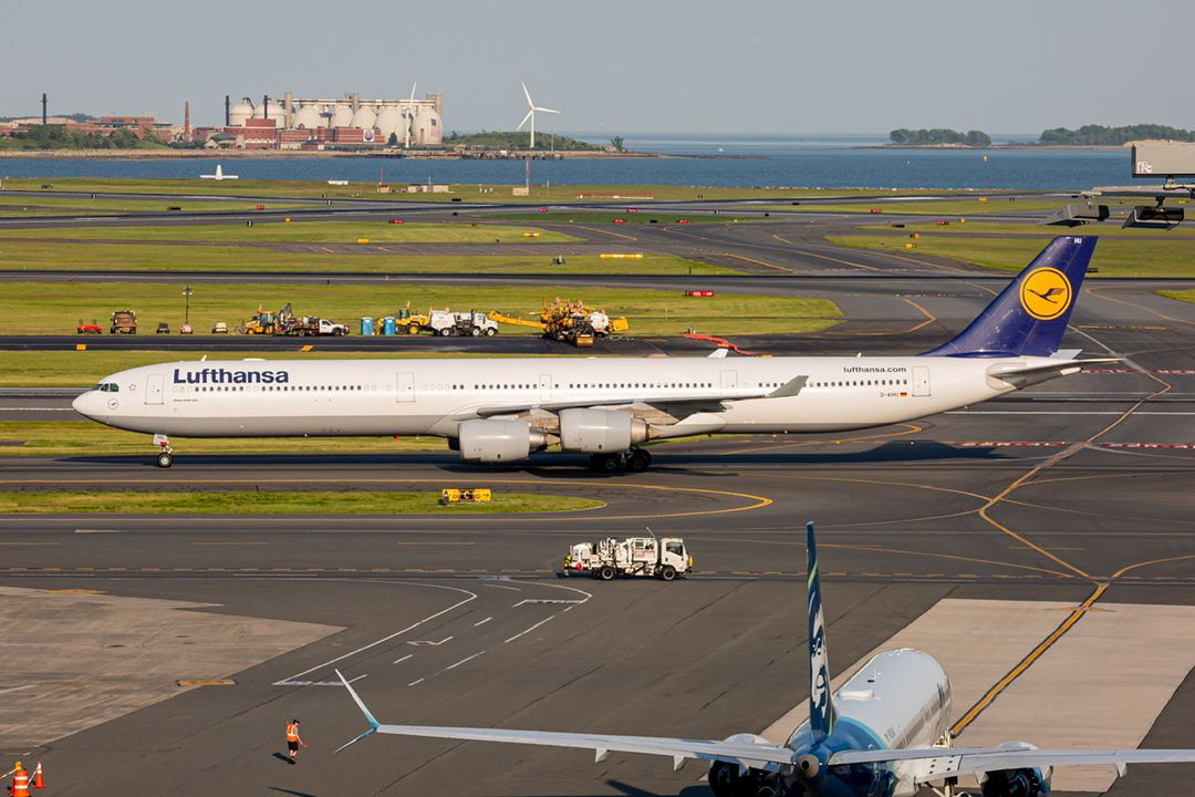 Photo of D-AIHU - Lufthansa Airbus A340-600 at BOS on AeroXplorer Aviation Database Photo of D-AIHU - Lufthansa Airbus A340-600 at BOS on AeroXplorer Aviation Database