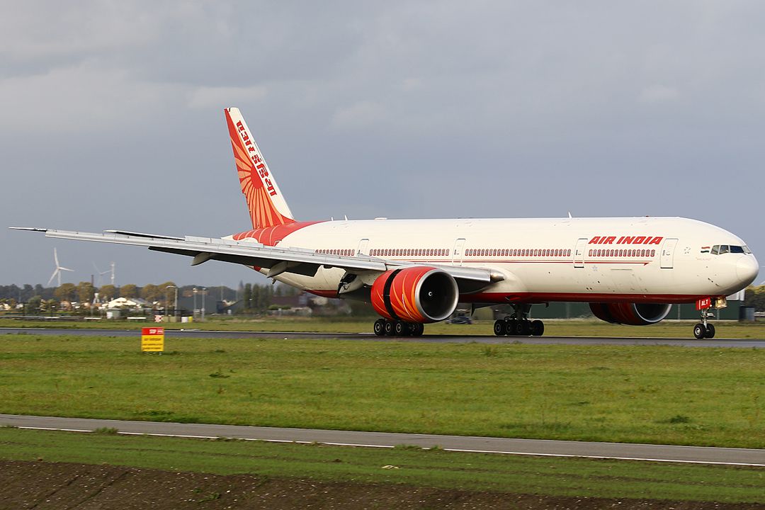 Photo of VT-ALT - Air India Boeing 777-300ER at AMS on AeroXplorer Aviation Database