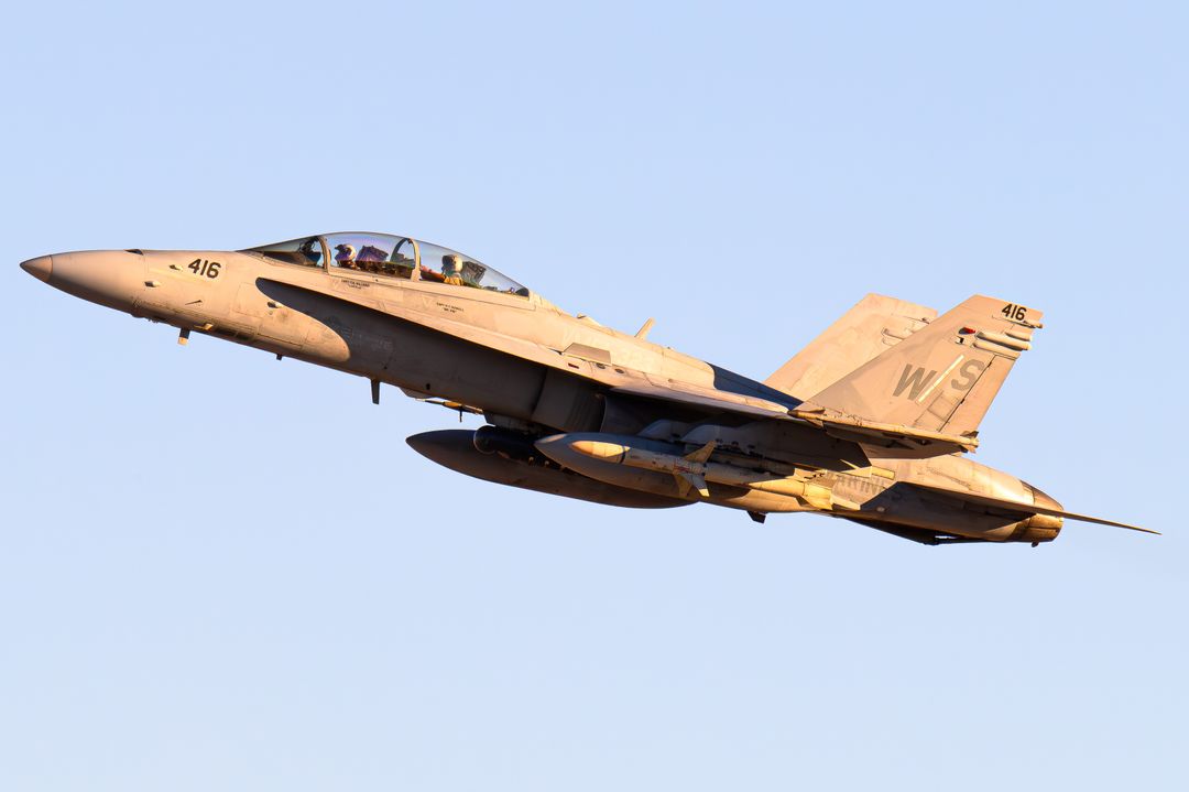 Photo of 164898 - USMC - United States Marine Corp McDonnel Douglas F/A-18 Hornet at NYL on AeroXplorer Aviation Database