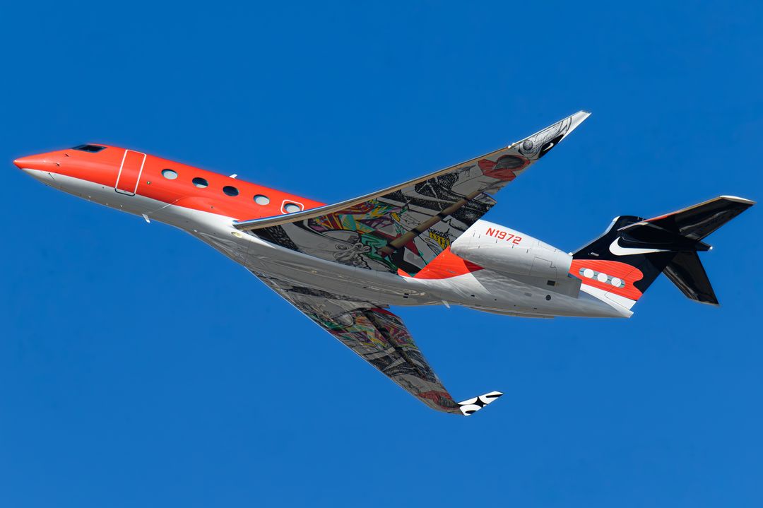 Photo of N1972 - PRIVATE Gulfstream G650 at KSAN on AeroXplorer Aviation Database