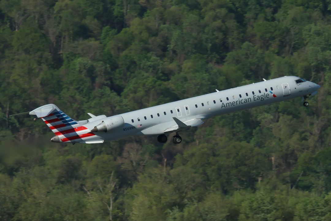 Photo of N568NN - American Eagle Mitsubishi CRJ-900 at MDT on AeroXplorer Aviation Database Photo of N568NN - American Eagle Mitsubishi CRJ-900 at MDT on AeroXplorer Aviation Database