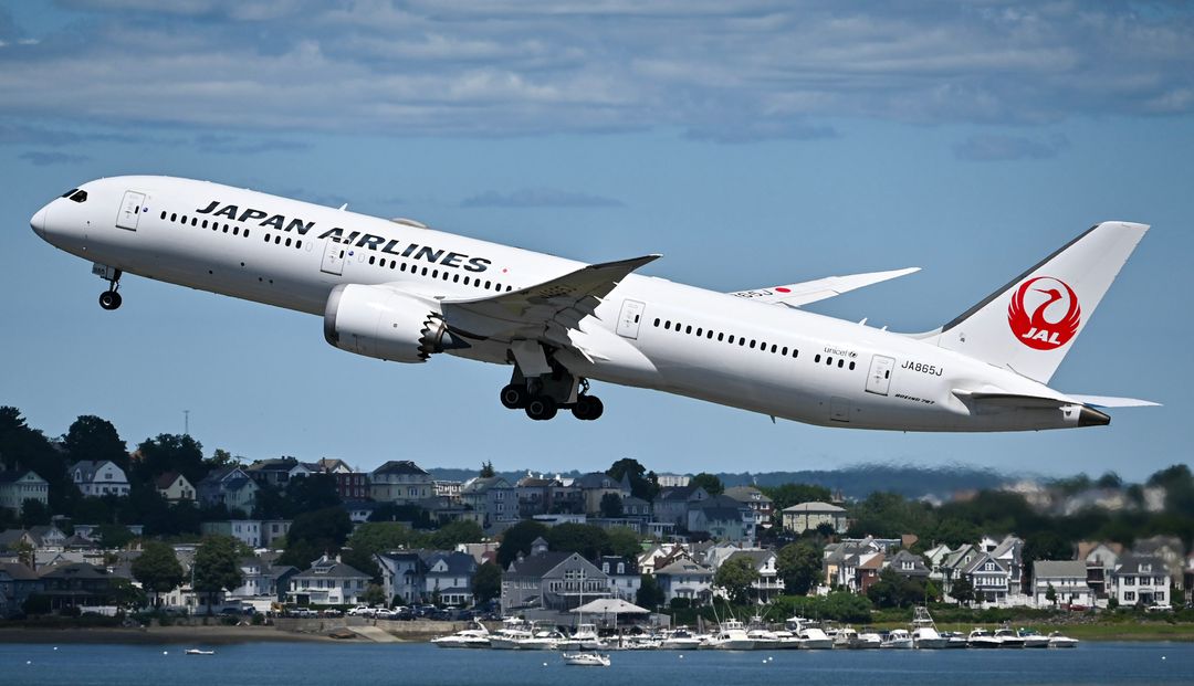 Photo of JA865J - Japan Airlines Boeing 787-9 at BOS on AeroXplorer Aviation Database