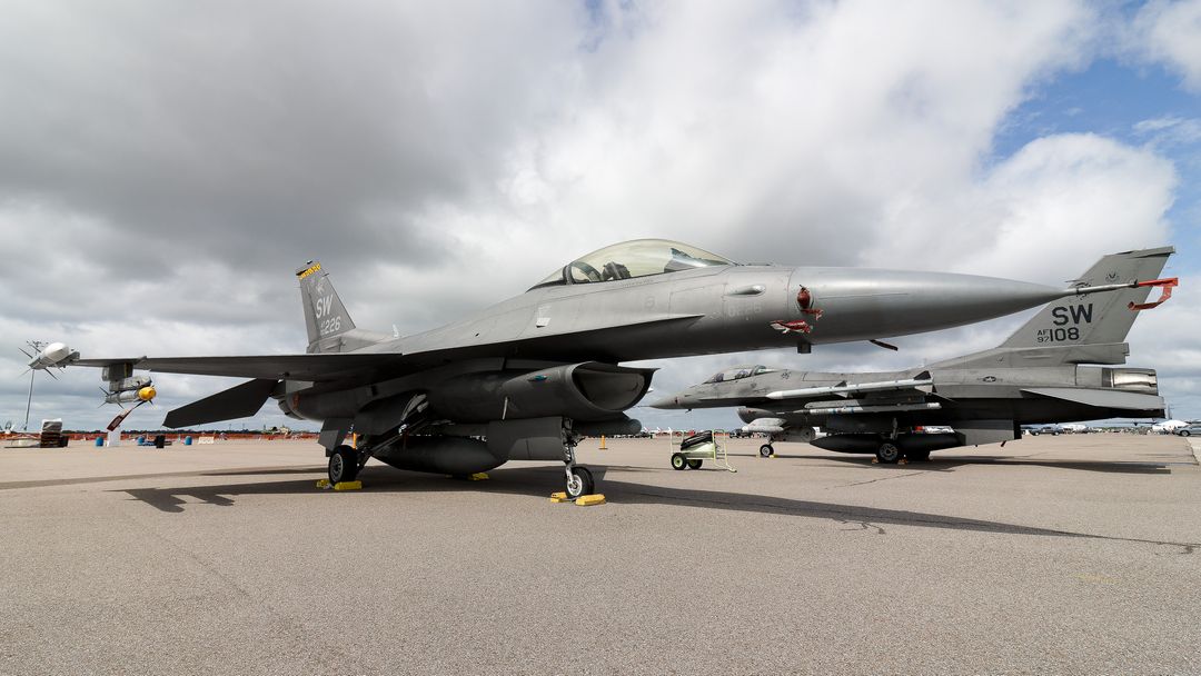 Photo of 00-0226 - USAF - United States Air Force General Dynamics F-16 Fighting Falcon at MCF on AeroXplorer Aviation Database Photo of 00-0226 - USAF - United States Air Force General Dynamics F-16 Fighting Falcon at MCF on AeroXplorer Aviation Database