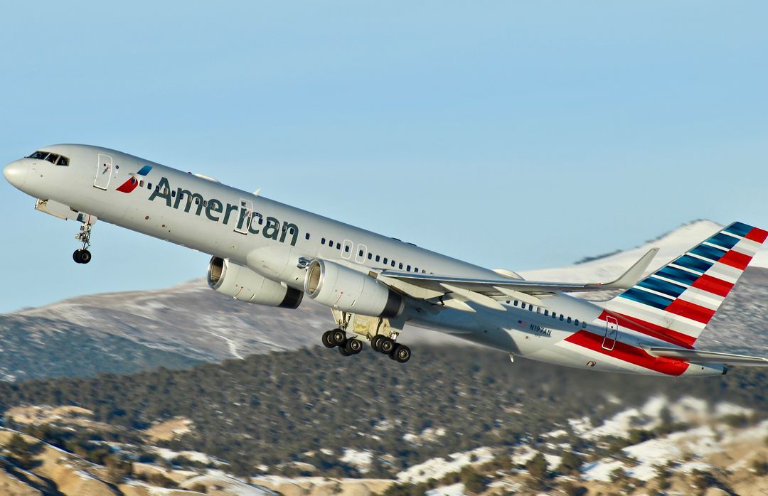 Photo of N197AN - American Airlines Boeing 757-200 at EGE on AeroXplorer Aviation Database Photo of N197AN - American Airlines Boeing 757-200 at EGE on AeroXplorer Aviation Database