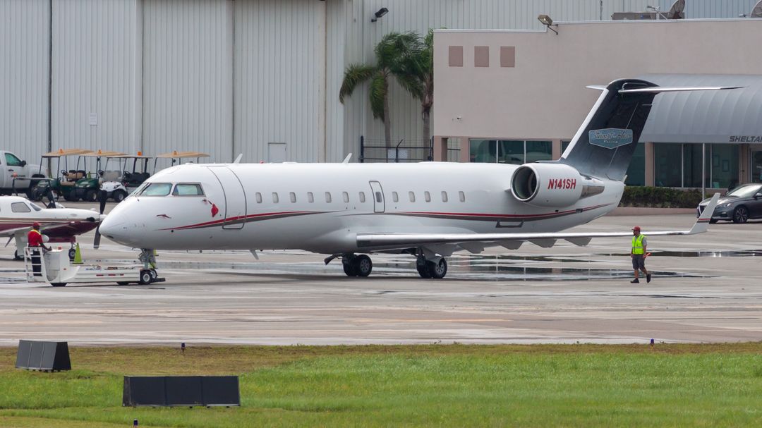 Photo of N141SH - PRIVATE Mitsubishi CRJ-200 at DAB on AeroXplorer Aviation Database Photo of N141SH - PRIVATE Mitsubishi CRJ-200 at DAB on AeroXplorer Aviation Database