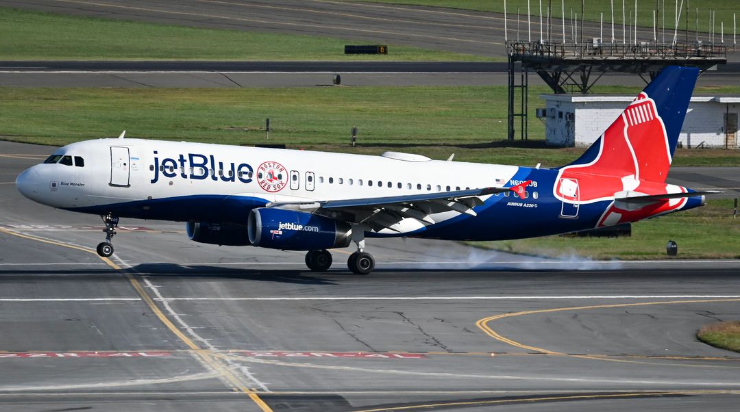 Photo of N605JB - JetBlue Airways Airbus A320 at BOS on AeroXplorer Aviation Database