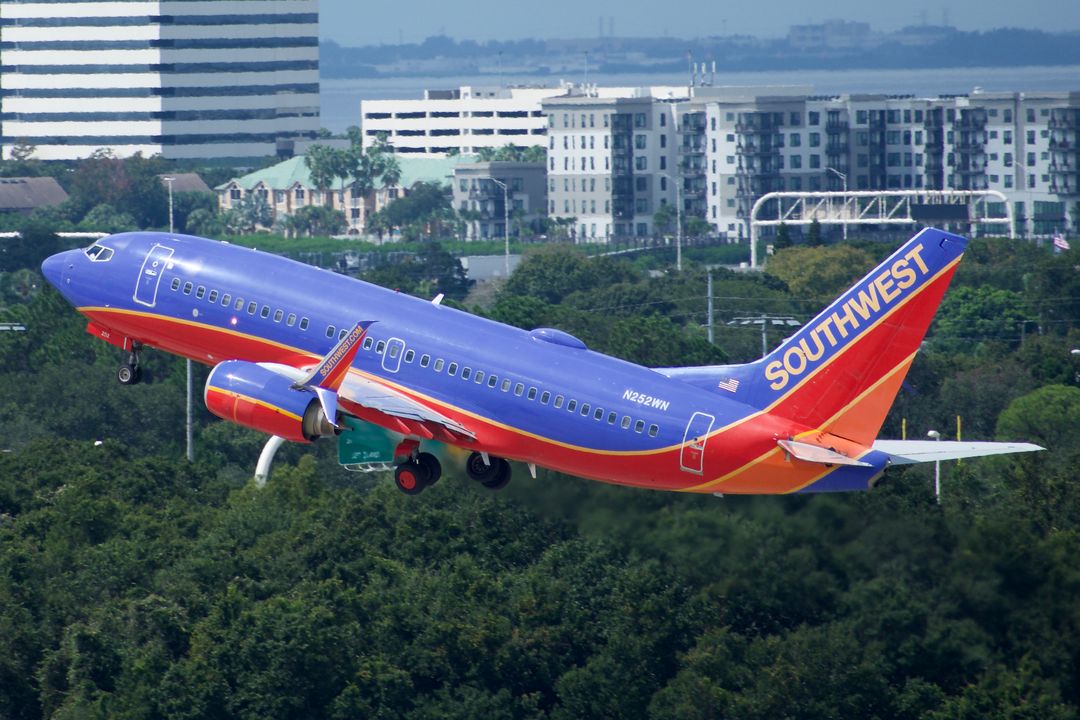 Photo of N252WN - Southwest Airlines Boeing 737-700 at TPA on AeroXplorer Aviation Database Photo of N252WN - Southwest Airlines Boeing 737-700 at TPA on AeroXplorer Aviation Database
