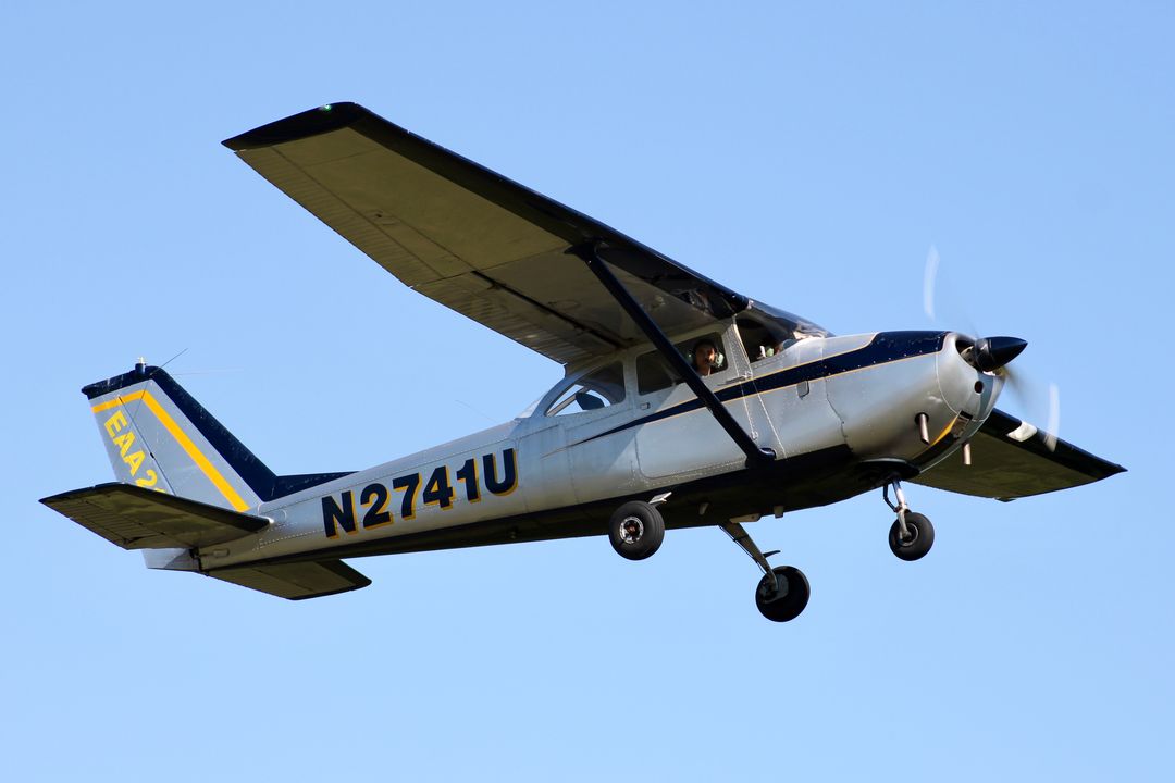 Photo of N2741U - Private Cessna 172 at 17N on AeroXplorer Aviation Database Photo of N2741U - Private Cessna 172 at 17N on AeroXplorer Aviation Database