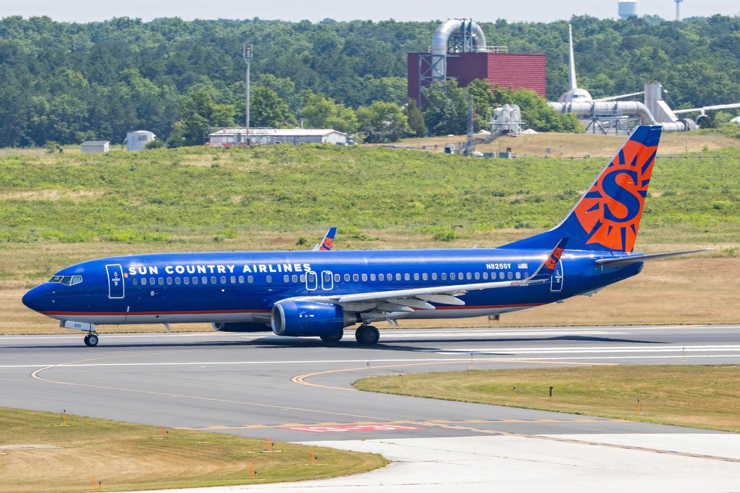 Photo of N825SY - Sun Country Airlines Boeing 737-800 at ACY on AeroXplorer Aviation Database Photo of N825SY - Sun Country Airlines Boeing 737-800 at ACY on AeroXplorer Aviation Database