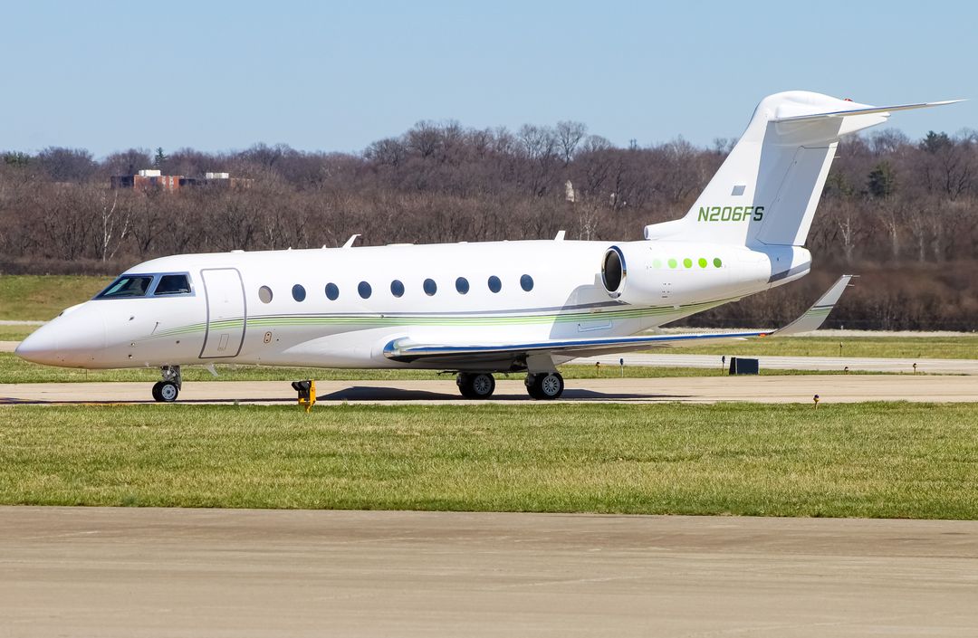 Photo of N206FS - PRIVATE Gulfstream G280 at LUK on AeroXplorer Aviation Database Photo of N206FS - PRIVATE Gulfstream G280 at LUK on AeroXplorer Aviation Database