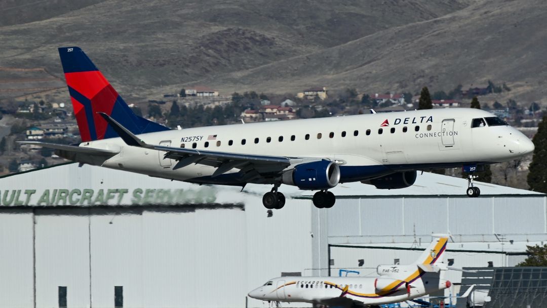 Photo of N257SY - Delta Connection Embraer E175 at RNO on AeroXplorer Aviation Database Photo of N257SY - Delta Connection Embraer E175 at RNO on AeroXplorer Aviation Database