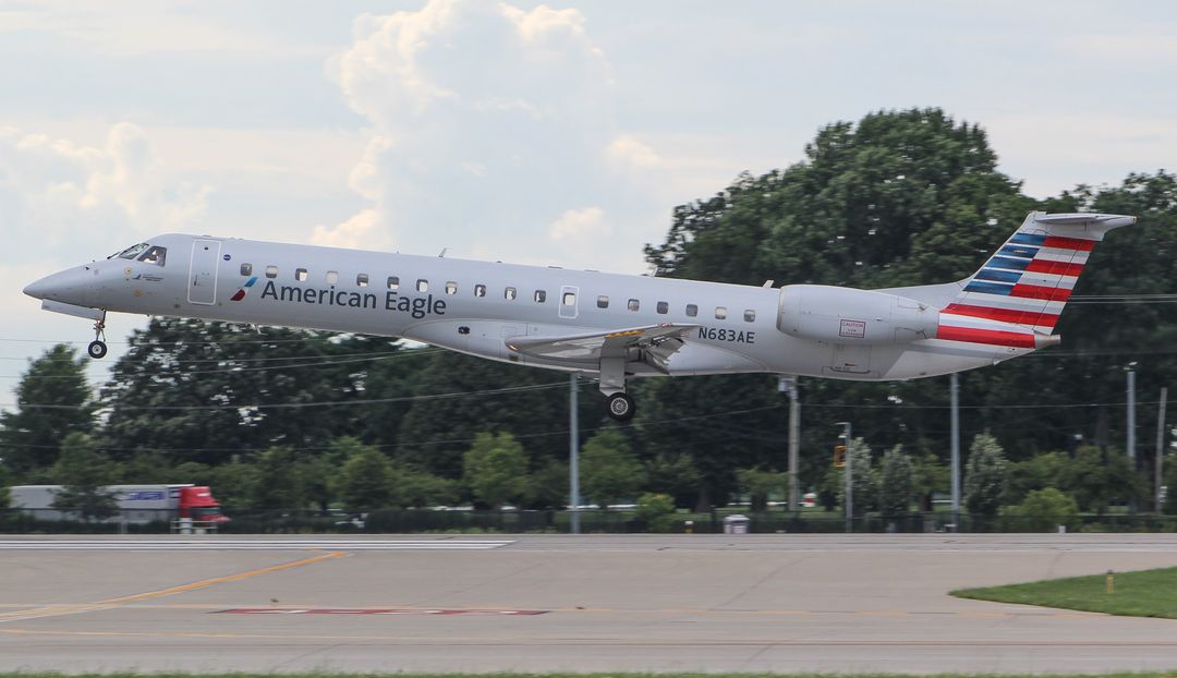 Photo of N683AE - American Eagle Embraer ERJ145 at LEX on AeroXplorer Aviation Database Photo of N683AE - American Eagle Embraer ERJ145 at LEX on AeroXplorer Aviation Database