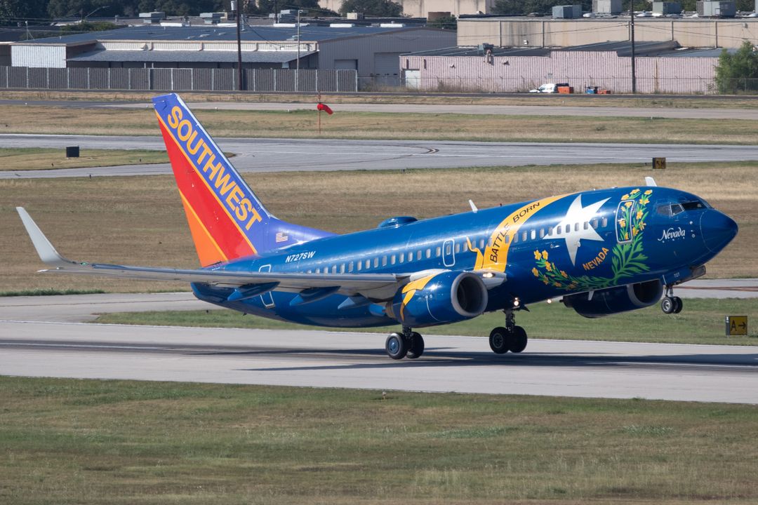 Southwest Airlines Boeing 737-700 registration  on final approach at San Antonio International Airport (SAT/KSAT) photographed by  on 06/29/52615