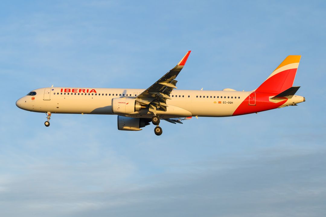 Iberia Airbus A321XLR registration  on final approach at Washington Dulles International Airport (IAD/KIAD) photographed by  on 12/21/2025