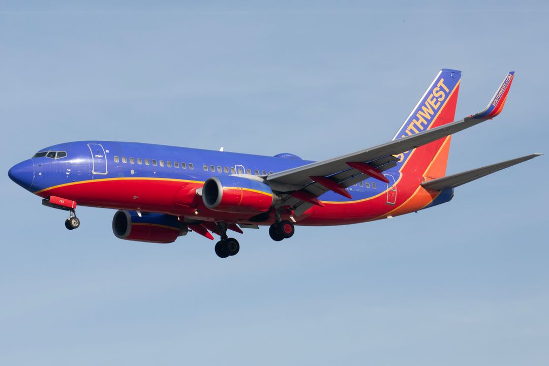 Photo of N762SW - Southwest Airlines Boeing 737-700 at SJC on AeroXplorer Aviation Database Photo of N762SW - Southwest Airlines Boeing 737-700 at SJC on AeroXplorer Aviation Database