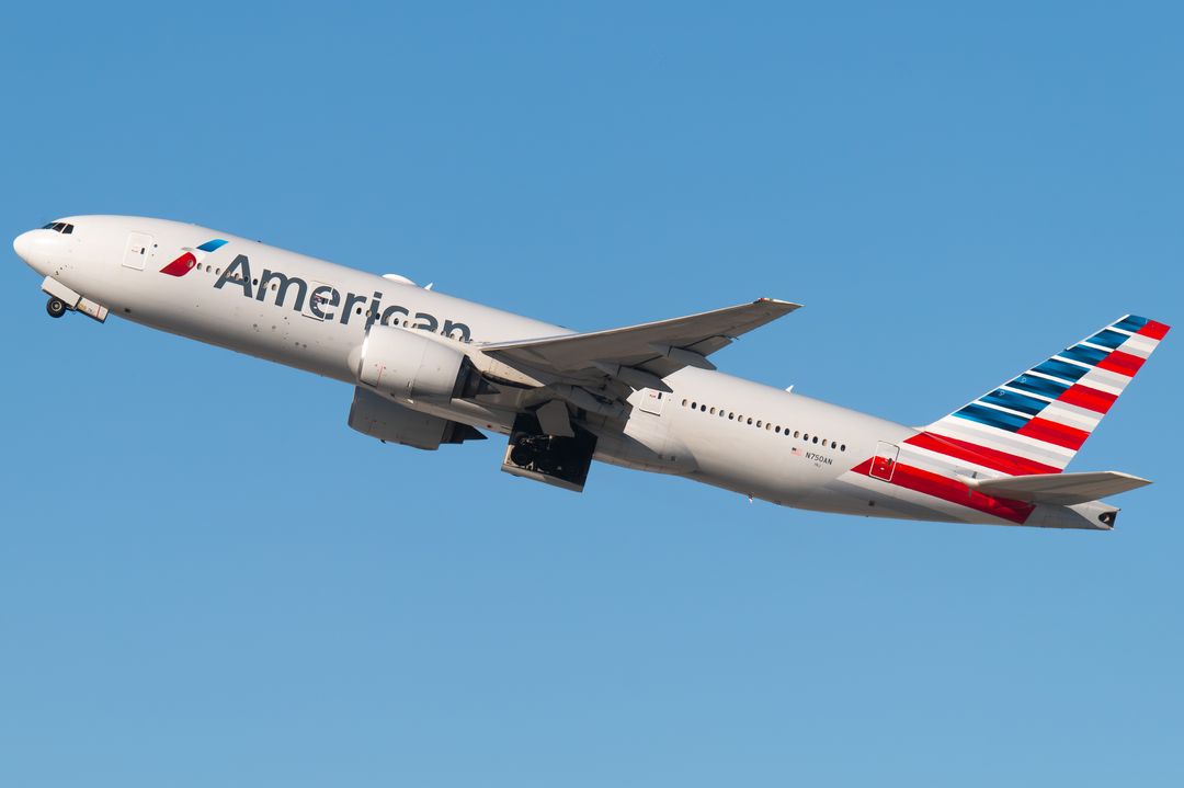 Photo of N750AN - American Airlines Boeing 777-200ER at LAX on AeroXplorer Aviation Database