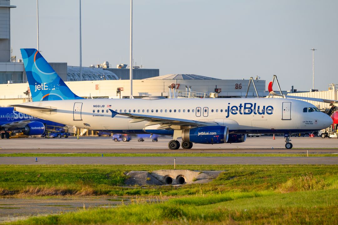 Photo of N661JB - JetBlue Airways Airbus A320 at MCO on AeroXplorer Aviation Database