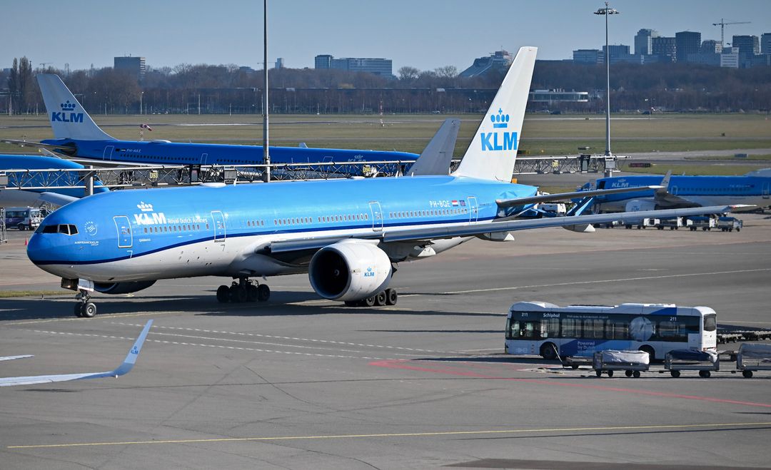 Photo of PH-BQE - KLM Boeing 777-200ER at AMS on AeroXplorer Aviation Database