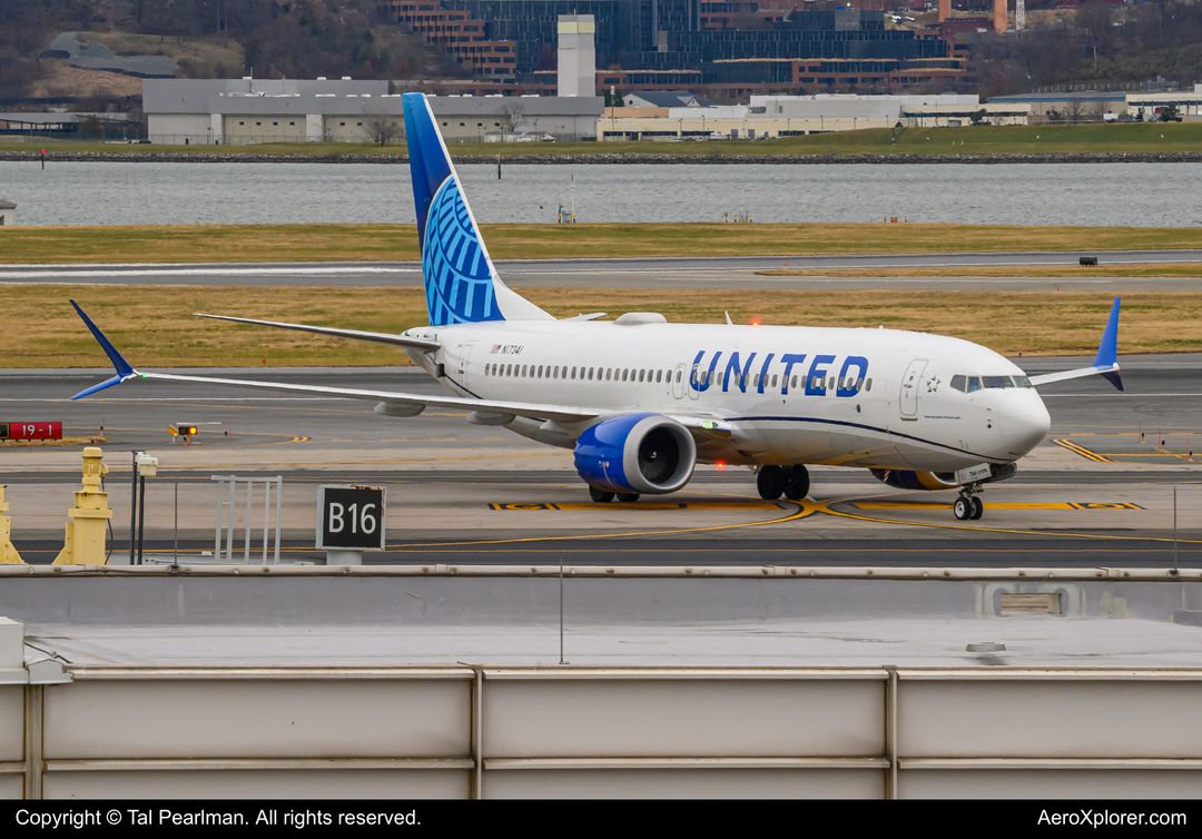 Photo of N17341 - United Airlines Boeing 737 MAX 8 at DCA on AeroXplorer Aviation Database