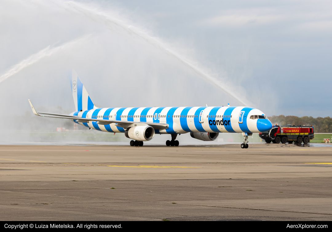 Photo of D-ABOI - Condor Boeing 757-300 at DUS on AeroXplorer Aviation Database