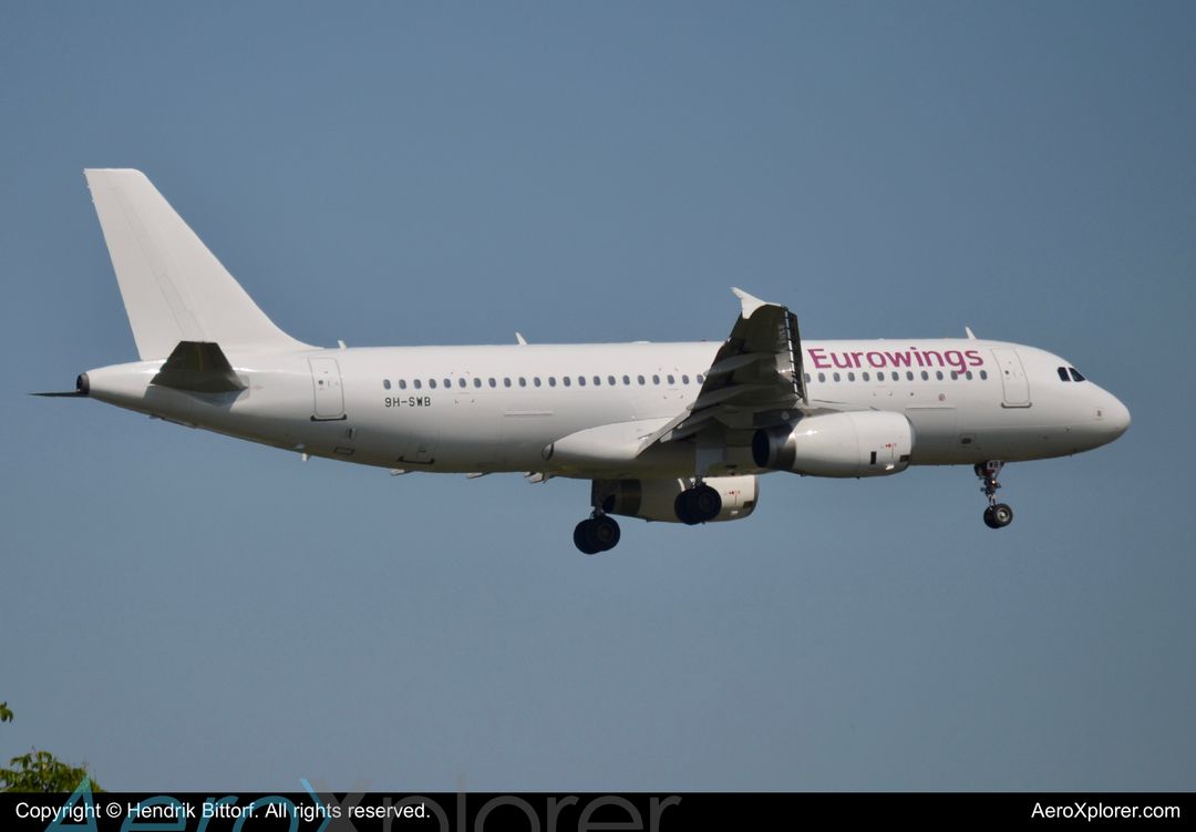 Photo of 9H-SWB - Avion Express Airbus A320 at DUS on AeroXplorer Aviation Database Photo of 9H-SWB - Avion Express Airbus A320 at DUS on AeroXplorer Aviation Database