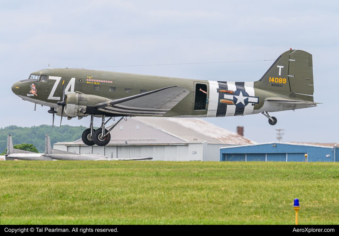 Photo of N4089T - PRIVATE Douglas DC-3 at RDG on AeroXplorer Aviation Database
