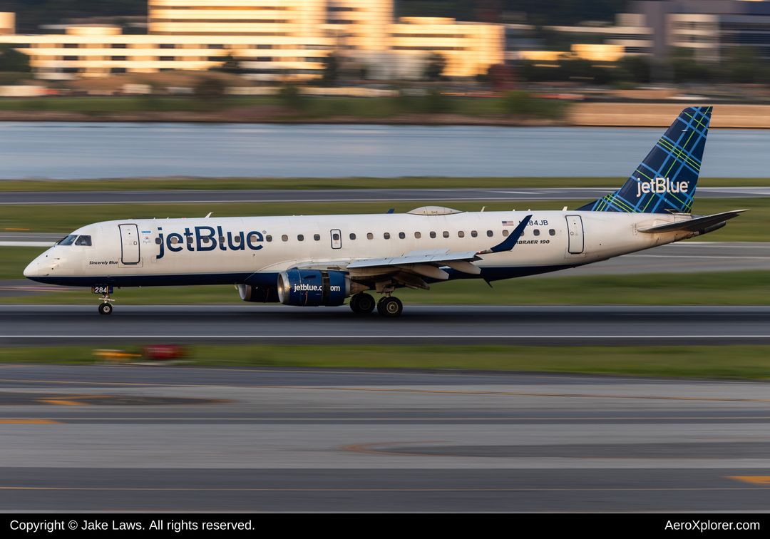Photo of N284JB - JetBlue Airways Embraer E190 at DCA on AeroXplorer Aviation Database