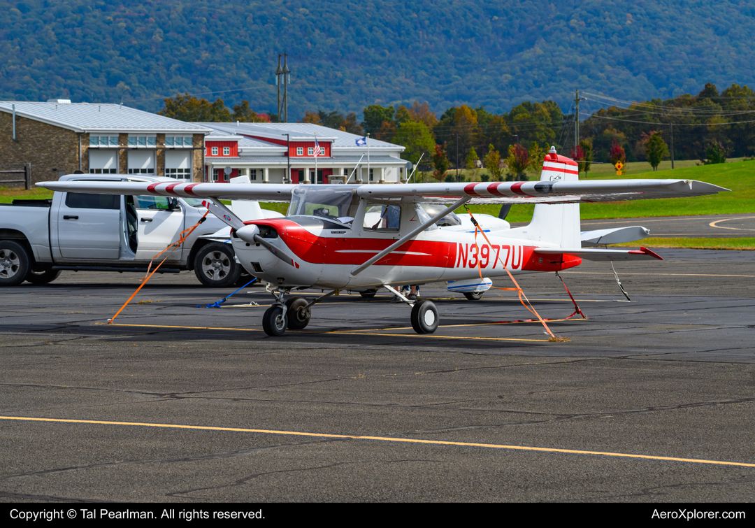 Photo of N3977U - PRIVATE Cessna 150 at FRR on AeroXplorer Aviation Database