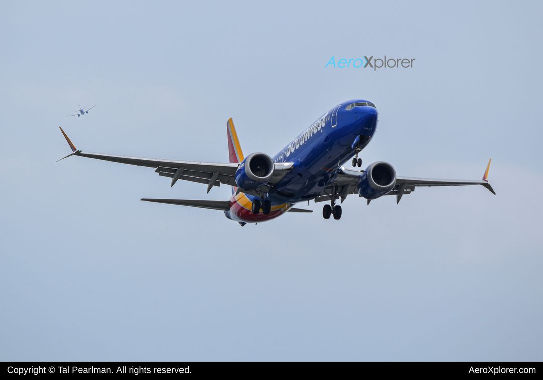 Photo of N8827Q - Southwest Airlines Boeing 737 MAX 8 at BWI on AeroXplorer Aviation Database Photo of N8827Q - Southwest Airlines Boeing 737 MAX 8 at BWI on AeroXplorer Aviation Database