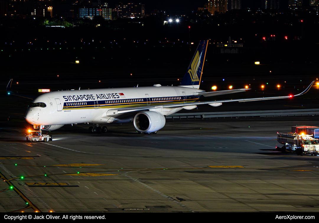 Photo of 9V-SGG - Singapore Airlines Airbus A350-900 at JFK on AeroXplorer Aviation Database