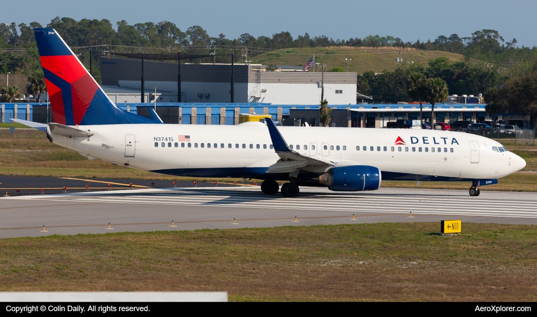 Photo of N3741S - Delta Airlines Boeing 737-800 at DAB on AeroXplorer Aviation Database Photo of N3741S - Delta Airlines Boeing 737-800 at DAB on AeroXplorer Aviation Database