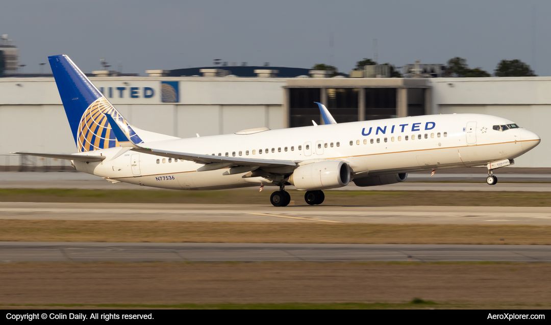 Photo of N77536 - United Airlines Boeing 737-800 at IAH on AeroXplorer Aviation Database Photo of N77536 - United Airlines Boeing 737-800 at IAH on AeroXplorer Aviation Database