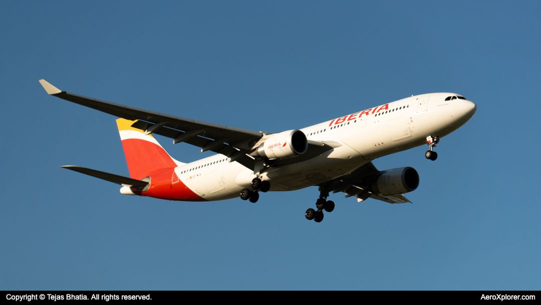 Photo of EC-MJA - Iberia Airbus A330-200 at DFW on AeroXplorer Aviation Database