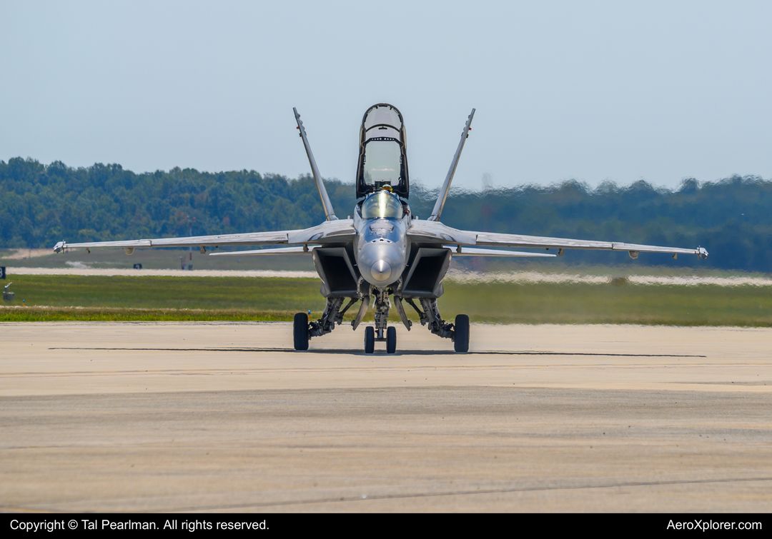 Photo of 16-5887 - USN - United States Navy Boeing F/A-18E/F Super Hornet at ADW on AeroXplorer Aviation Database