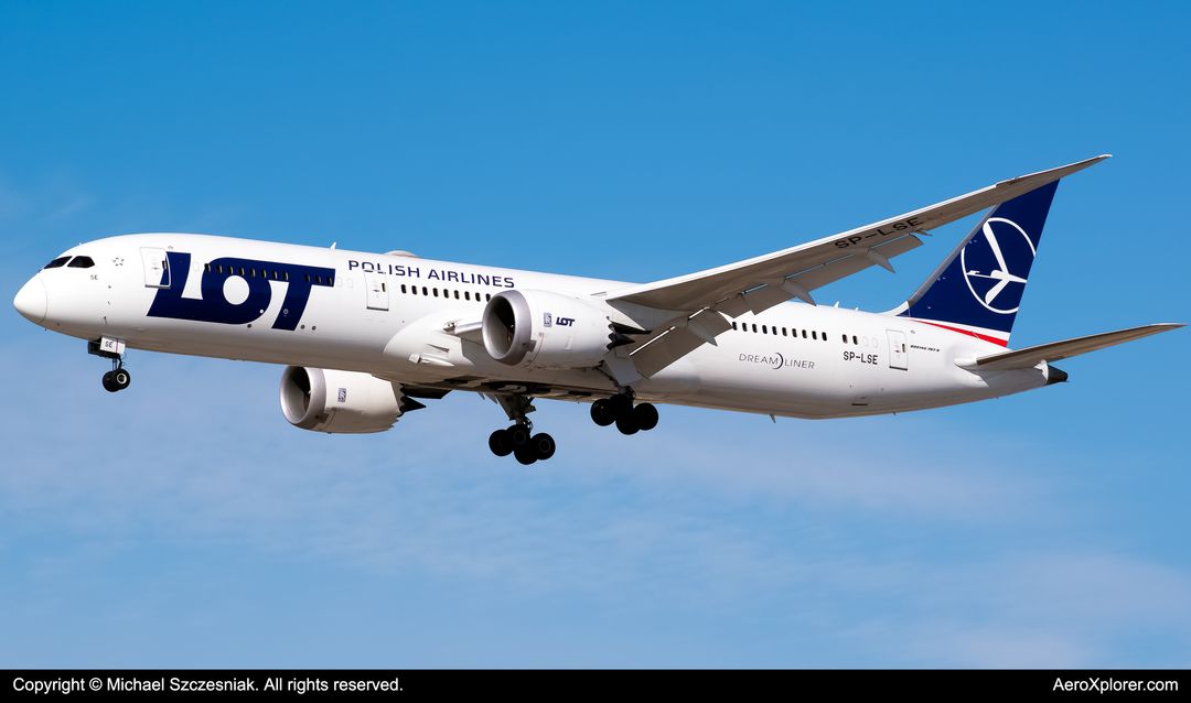 Photo of SP-LSE - LOT Polish Airlines Boeing 787-9 at ORD on AeroXplorer Aviation Database Photo of SP-LSE - LOT Polish Airlines Boeing 787-9 at ORD on AeroXplorer Aviation Database