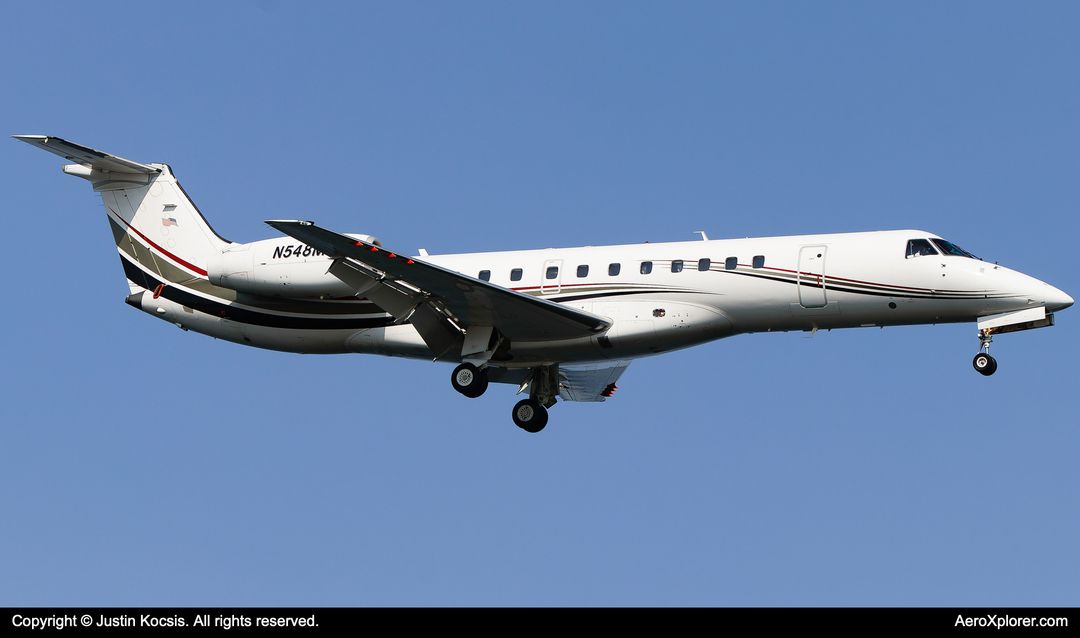 Photo of N548M - Ultimate Air Shuttle Embraer ERJ135 at BKL on AeroXplorer Aviation Database Photo of N548M - Ultimate Air Shuttle Embraer ERJ135 at BKL on AeroXplorer Aviation Database