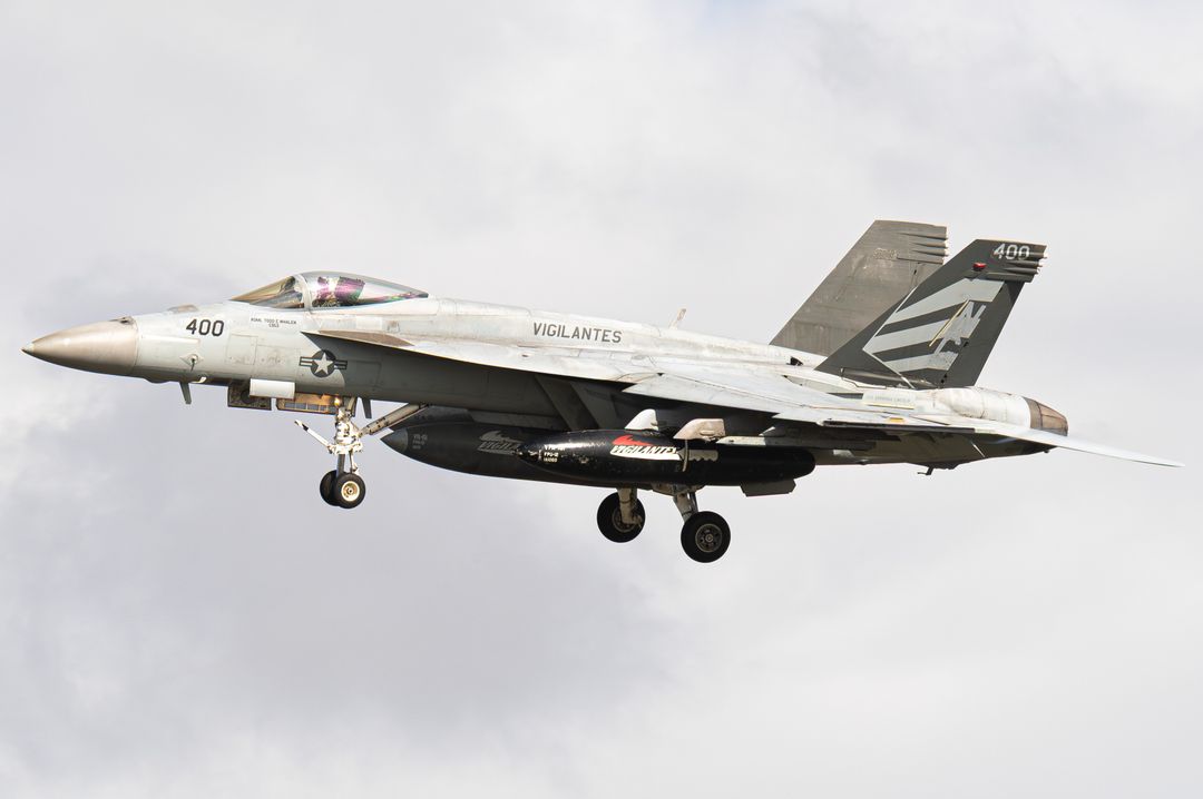 Photo of 166433 - USN - United States Navy Boeing F/A-18E/F Super Hornet at NZY on AeroXplorer Aviation Database