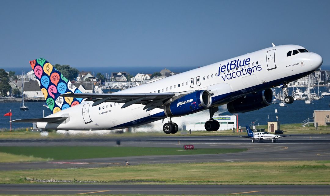 Photo of N648JB - JetBlue Airways Airbus A320 at BOS on AeroXplorer Aviation Database