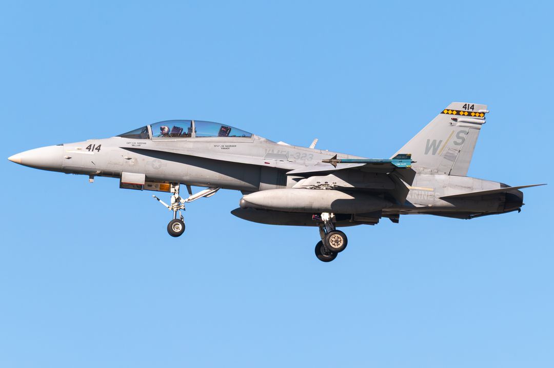 Photo of 165529 - USMC - United States Marine Corp McDonnel Douglas F/A-18 Hornet at NKX on AeroXplorer Aviation Database