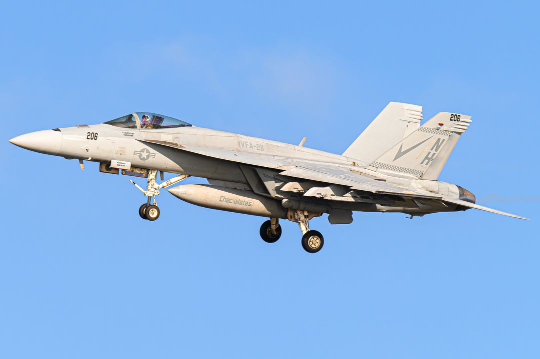 Photo of 168358 - USN - United States Navy Boeing F/A-18E/F Super Hornet at NZY on AeroXplorer Aviation Database