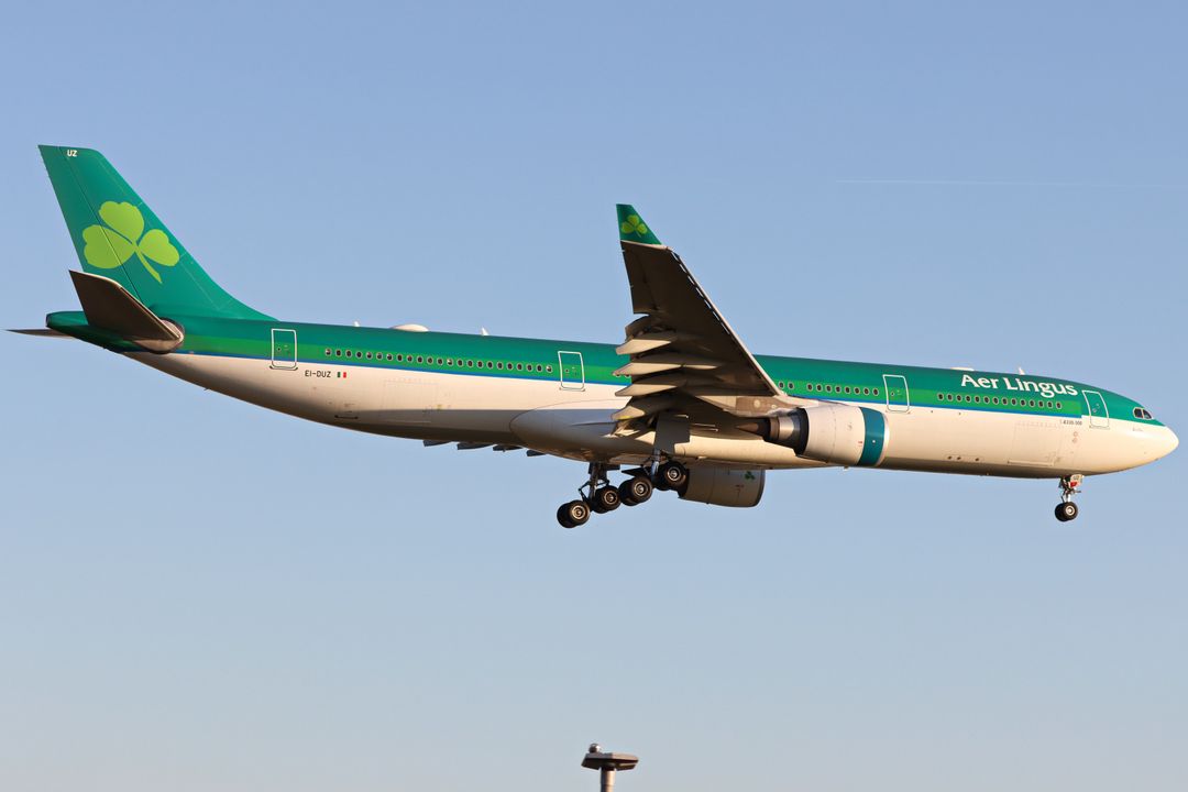 Photo of EI-DUZ - Aer Lingus Airbus A330-300 at LHR on AeroXplorer Aviation Database Photo of EI-DUZ - Aer Lingus Airbus A330-300 at LHR on AeroXplorer Aviation Database