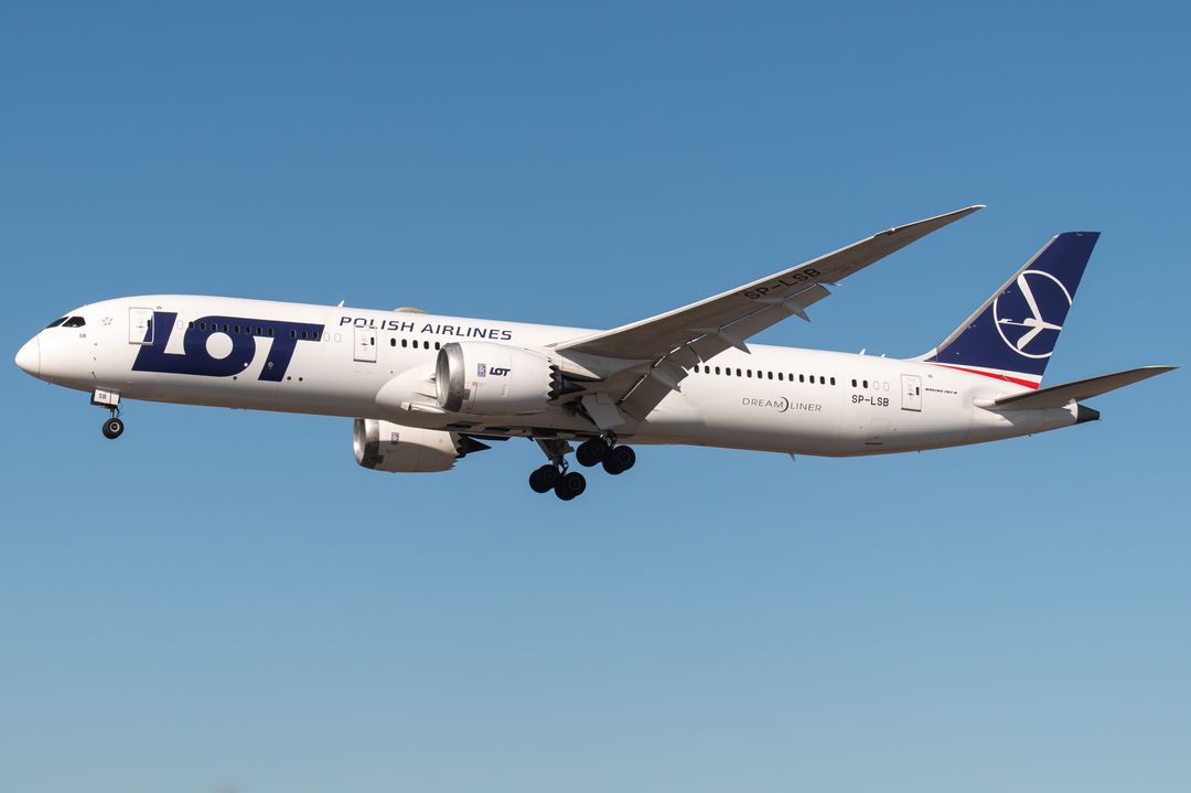 Photo of SP-LSB - LOT Polish Airlines Boeing 787-9 at LAX on AeroXplorer Aviation Database