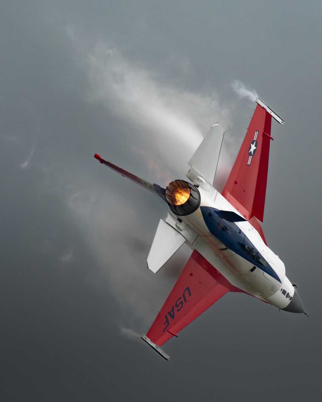 Photo of 91-0395 - USAF - United States Air Force General Dynamics F-16 Fighting Falcon at DAY on AeroXplorer Aviation Database Photo of 91-0395 - USAF - United States Air Force General Dynamics F-16 Fighting Falcon at DAY on AeroXplorer Aviation Database