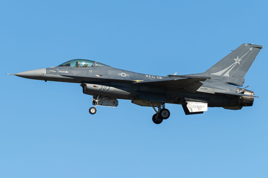 Photo of 86-0285 - USN - United States Navy General Dynamics F-16 Fighting Falcon at NZY on AeroXplorer Aviation Database