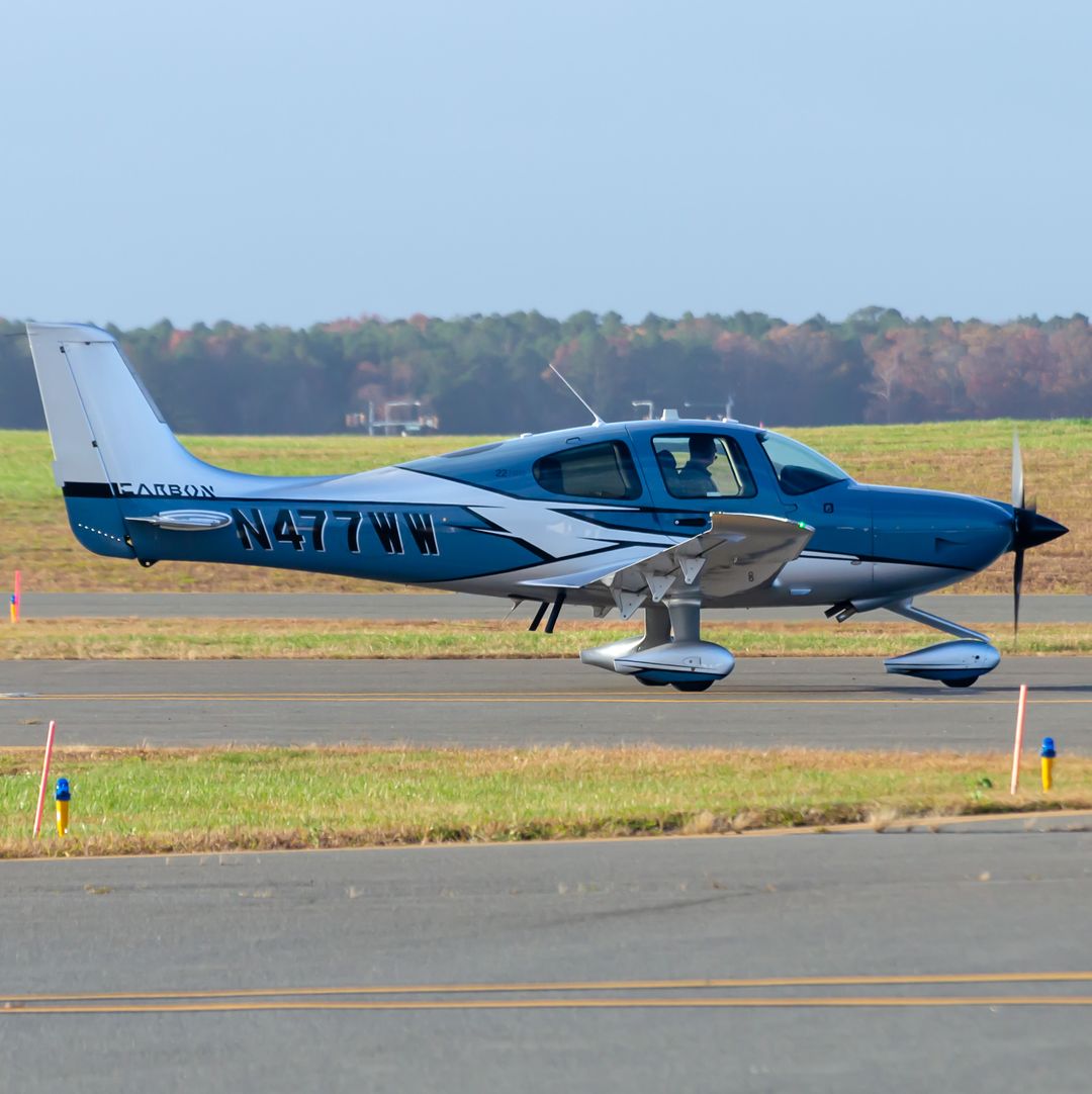 Photo of N477WW - PRIVATE Cirrus SR-22 at ACY on AeroXplorer Aviation Database Photo of N477WW - PRIVATE Cirrus SR-22 at ACY on AeroXplorer Aviation Database
